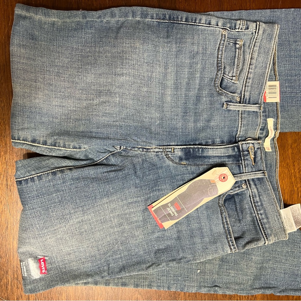 NWT Levi's Women's Blue Jeans